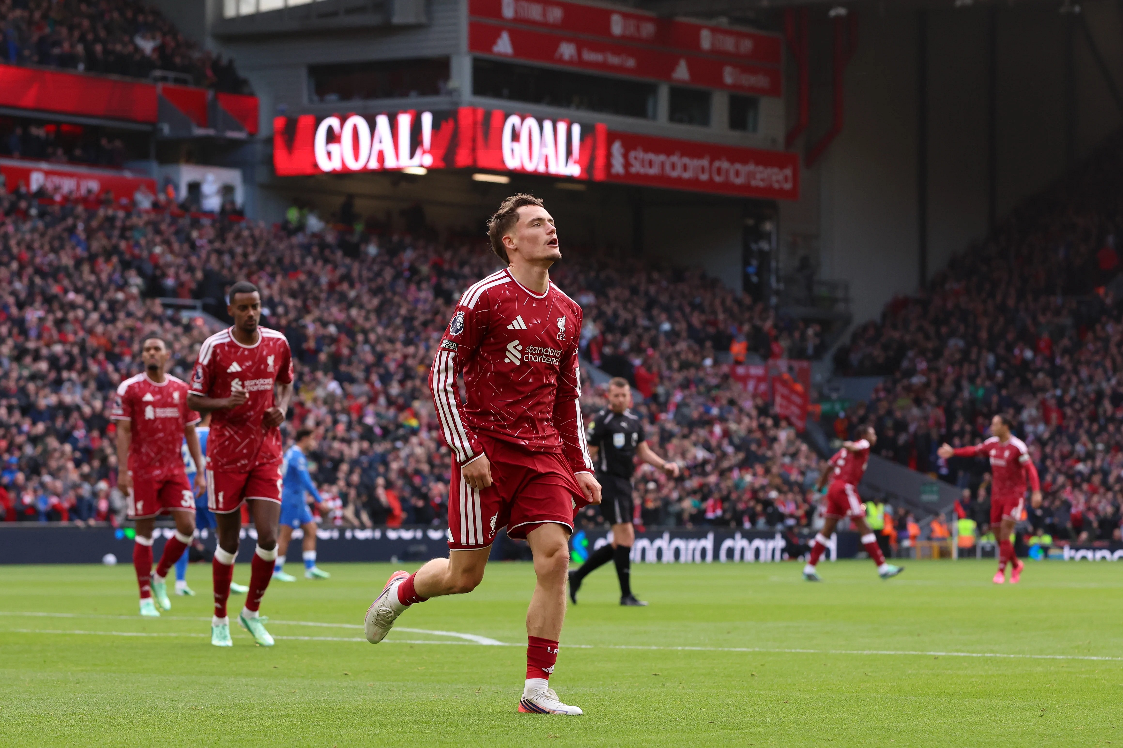 How Liverpool fans reacted to Jordan Henderson’s touches on Anfield ...